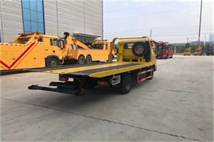 陇南非事故拖车